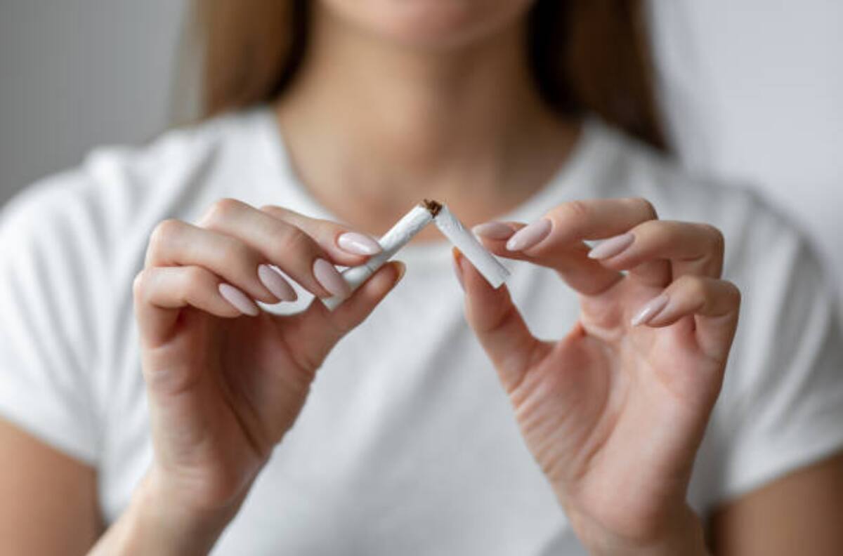 Si tu propósito este 2023 es dejar de fumar, estos alimentos te ayudarán a lograrlo