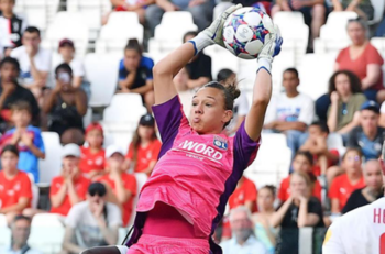 Christiane Endler se convirtió en la primera futbolista chilena en ganar la Champions League