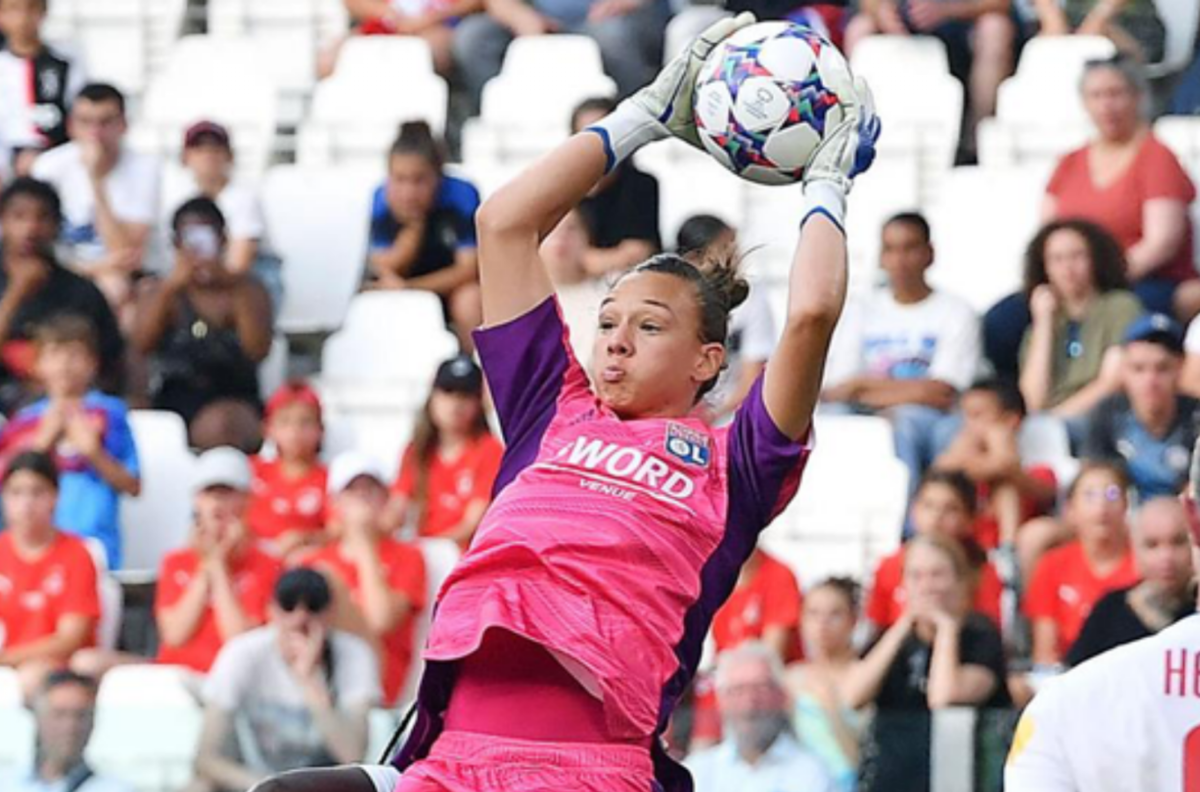 Christiane Endler se convirtió en la primera futbolista chilena en ganar la Champions League