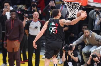 VIDEO | Juan Toscano se quedó con el segundo lugar en el SlamDunk de la NBA