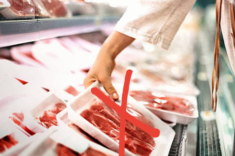 Los alimentos que debes evitar en Cuaresma son las carnes rojas.