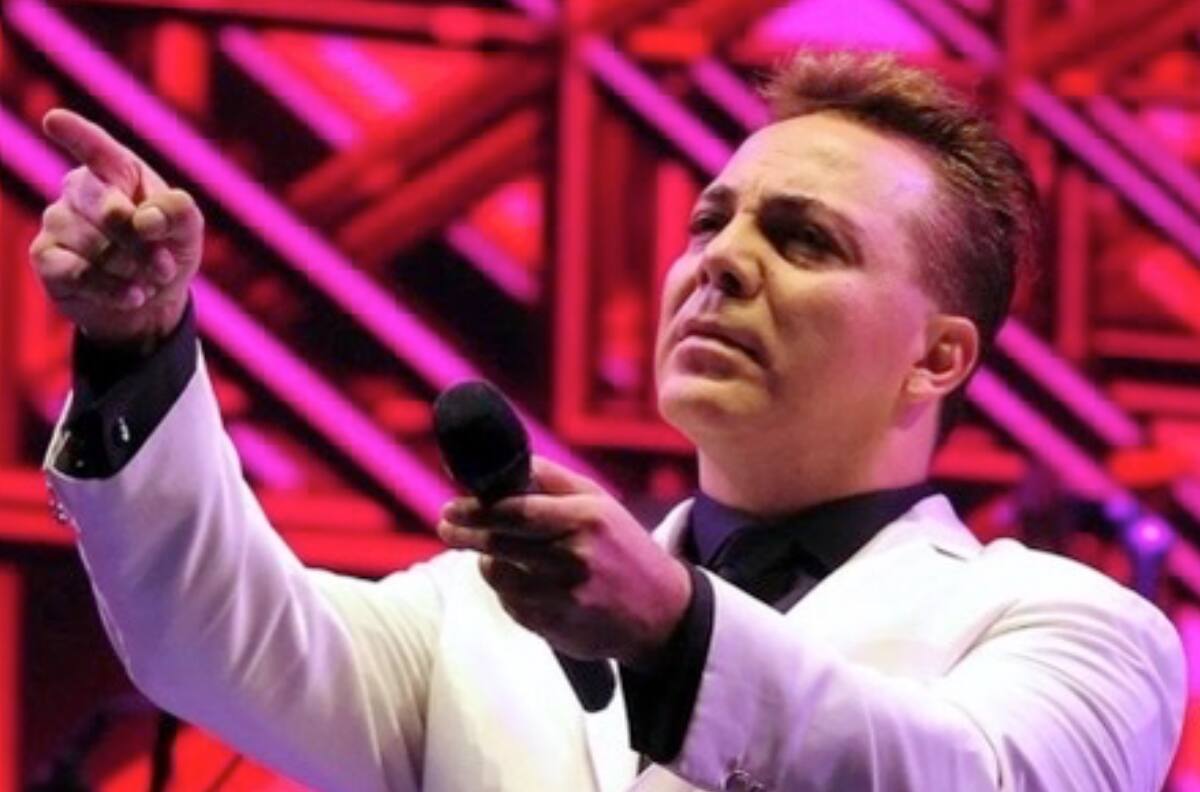 Así cantó Cristian Castro al papa Francisco en el Vaticano