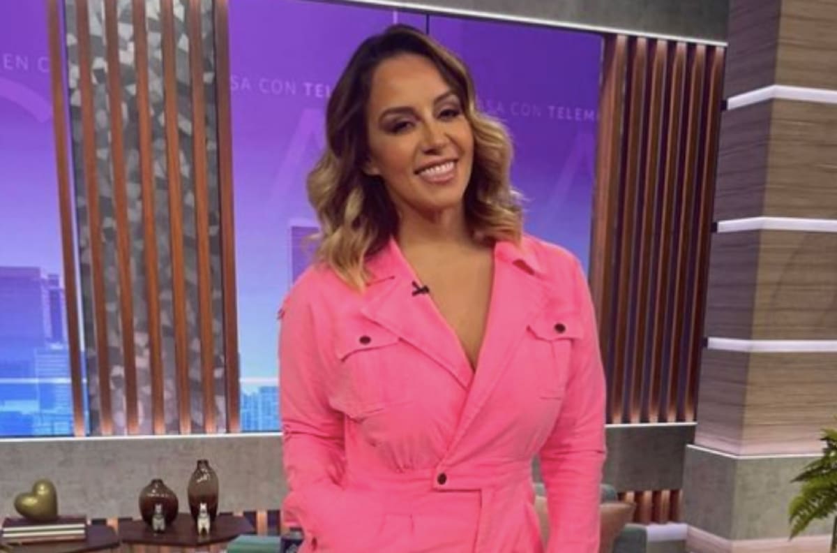 Mientras toda su familia se pelea, Rosie Rivera les envía contundente mensaje
