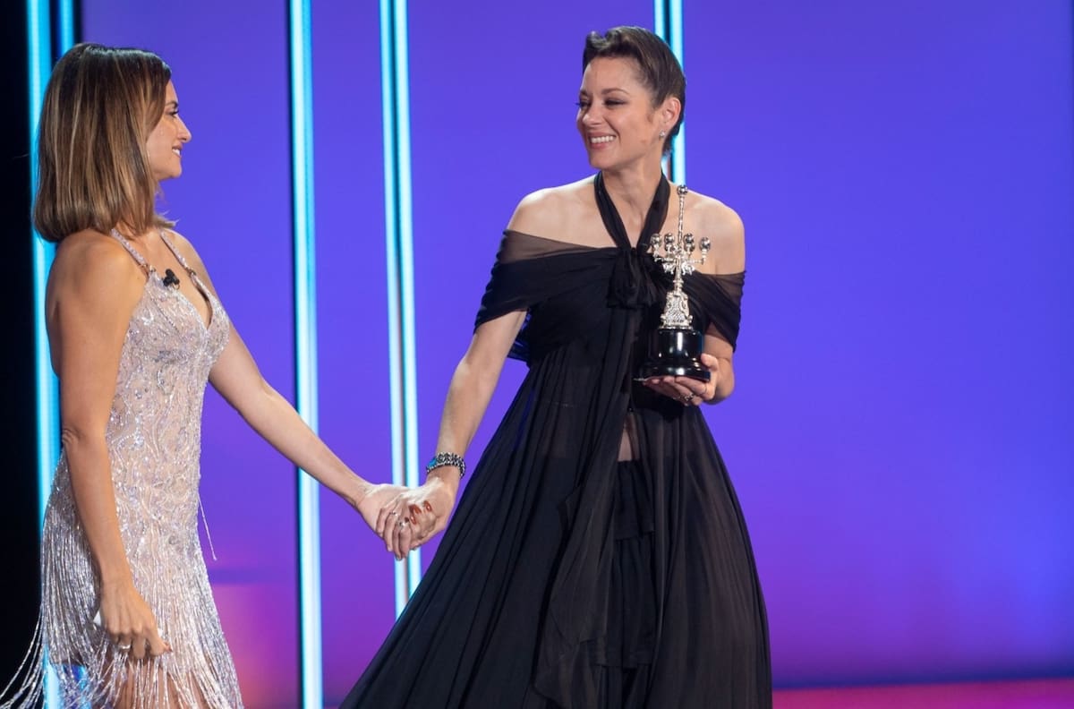 Penélope Cruz y Marion Cotillard brillan en San Sebastián