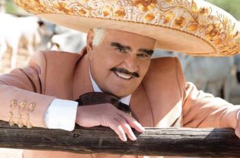 Así se sacudió Vicente Fernández un escándalo sexual: "acoso es que le hubiera bajado la blusa"