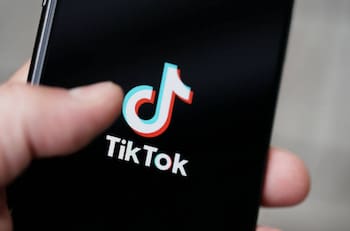 ¿Qué es un dupe y por qué no paras de ver ese término en Tik Tok?