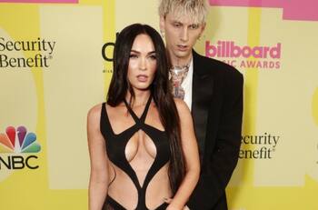 Megan Fox y su novio causan polémica con revelador look y arrumacos indecentes en los Billboard