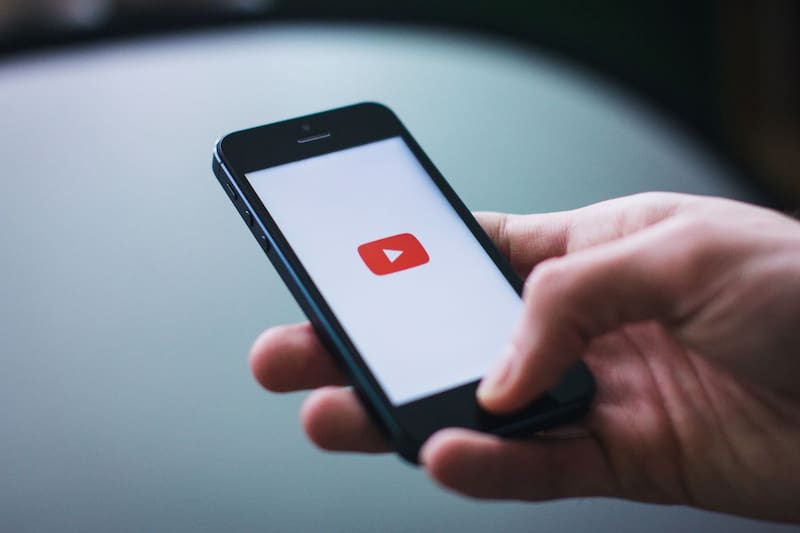 Conoce tres maneras de transcribir, resumir y chatear con videos de YouTube. Foto: Pexels.
