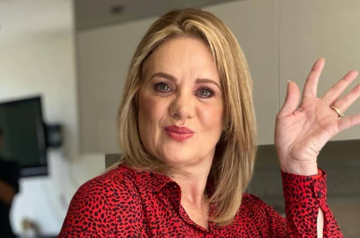 El actor Arturo Peniche "flojito y cooperando" se hace viral gracias a Érika Buenfil