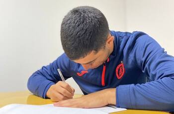 ¡OFICIAL! Erik Lira es nuevo jugador de Cruz Azul