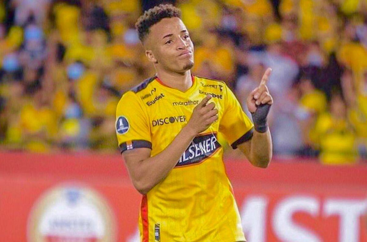 Byron Castillo, posible refuerzo del León, dejaría a Ecuador fuera de Qatar 2022