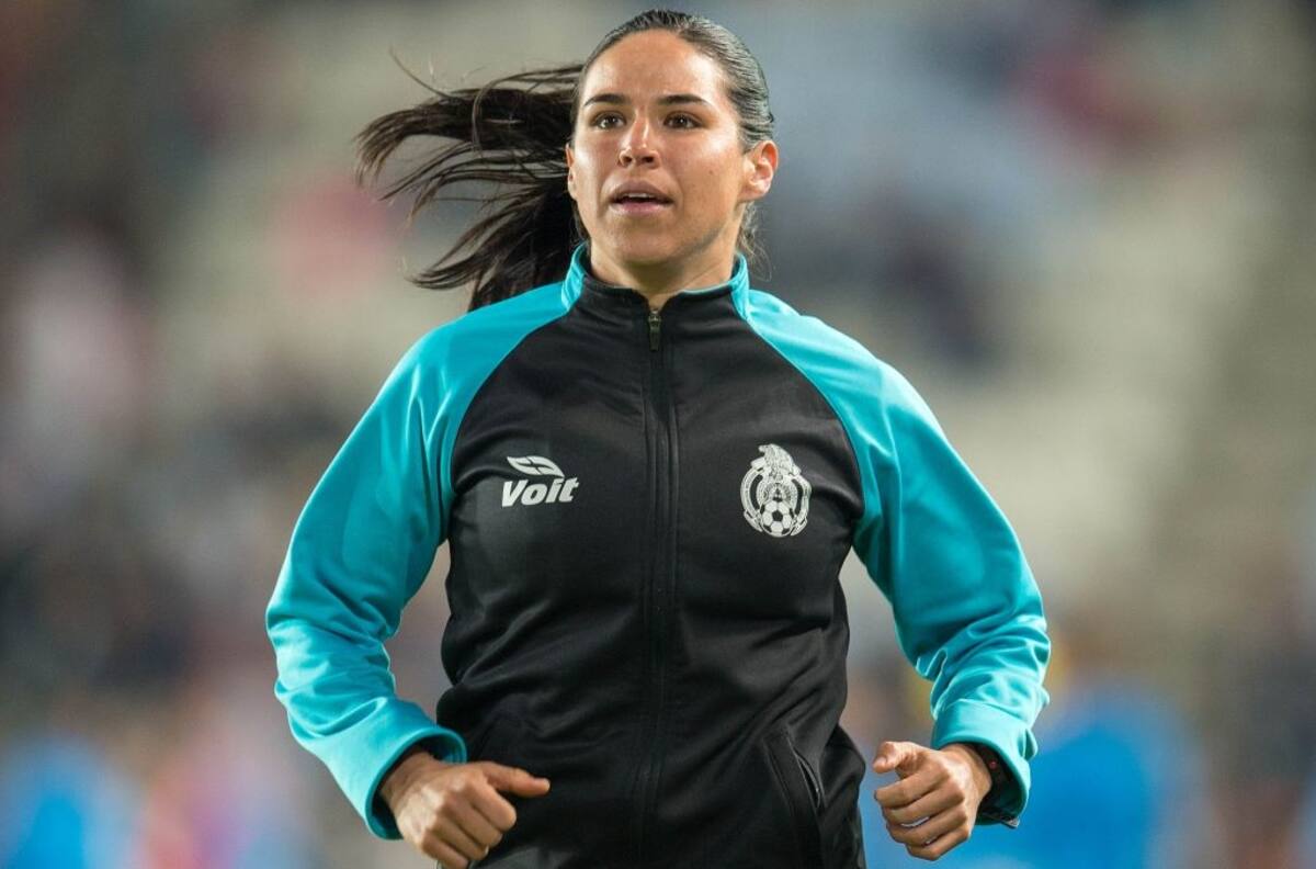¿Quién es Karen Díaz, la primera jueza asistente en la historia de un Clásico Nacional?
