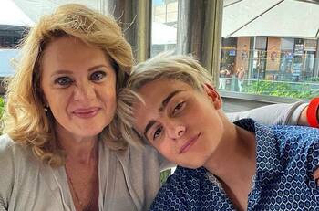 Érika Buenfil sorprende con tierna foto de su debut como mamá