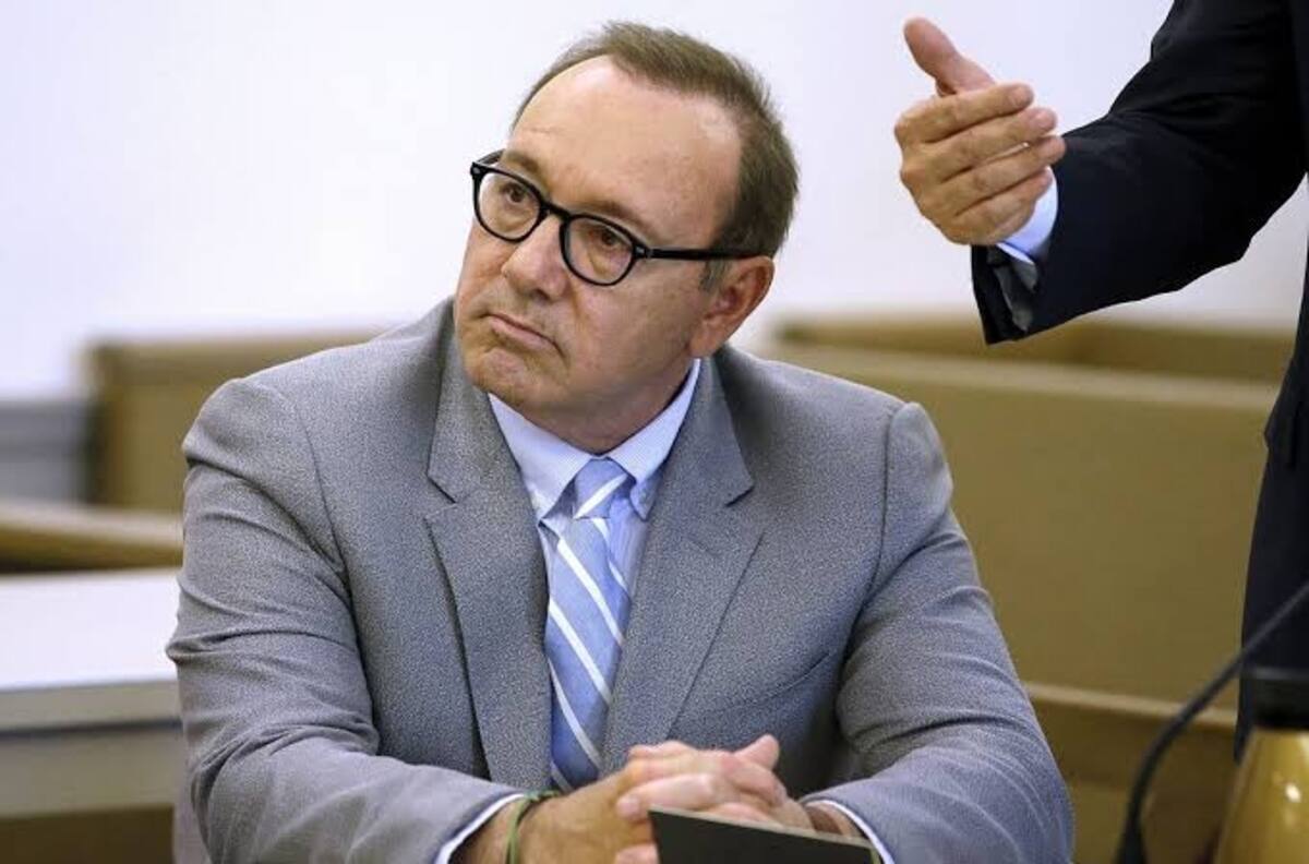 Kevin Spacey pasa momentos de soledad luego de sus conflictos legales