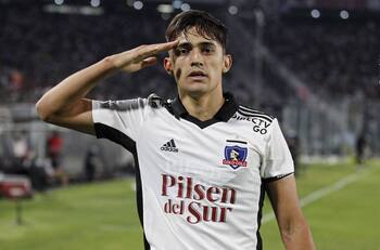 Aficionados del América piden la liberación de Pablo Solari de Colo Colo