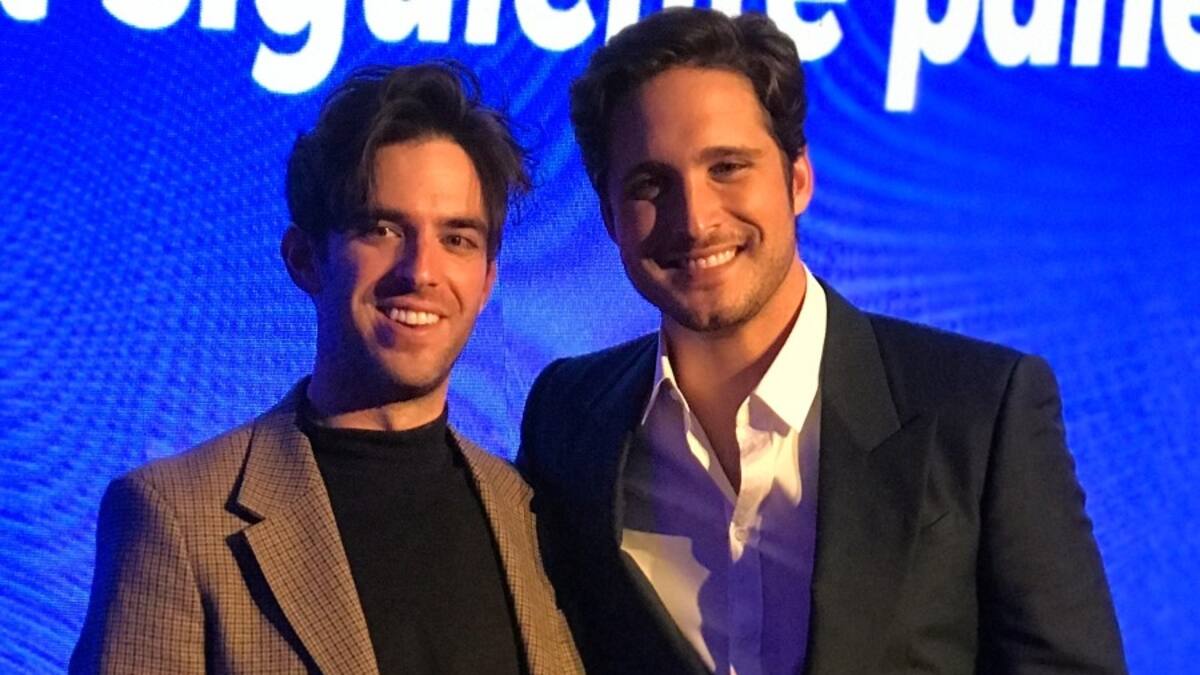 Diego Boneta se desprende de Luis Miguel y presenta "At Midnight", comedia romantica hollywoodense