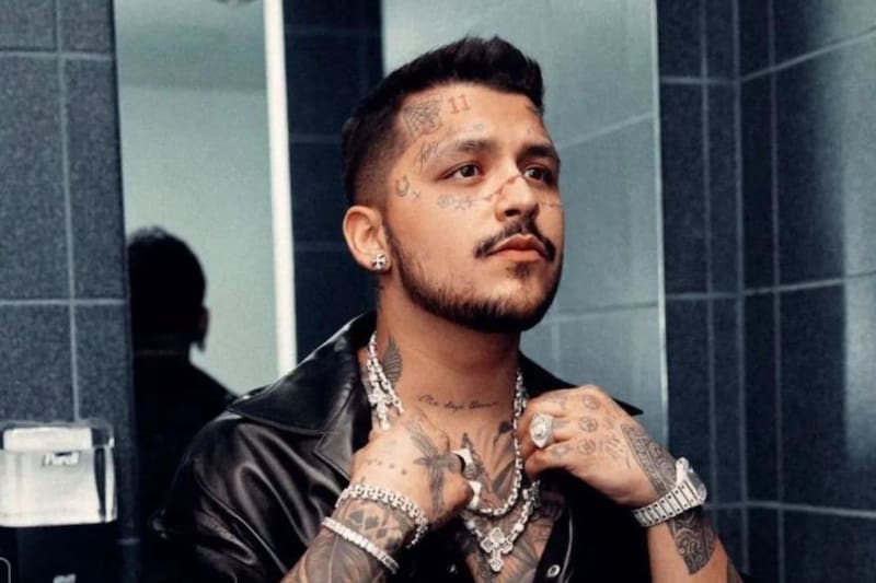 Christian Nodal ha tenido un notable cambio físico y reveló su secreto.