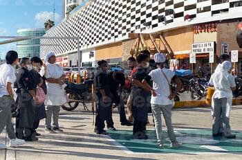 VIDEO | Así luce Toks tras explosión en Plaza las Américas de Cancún, hay varios lesionados