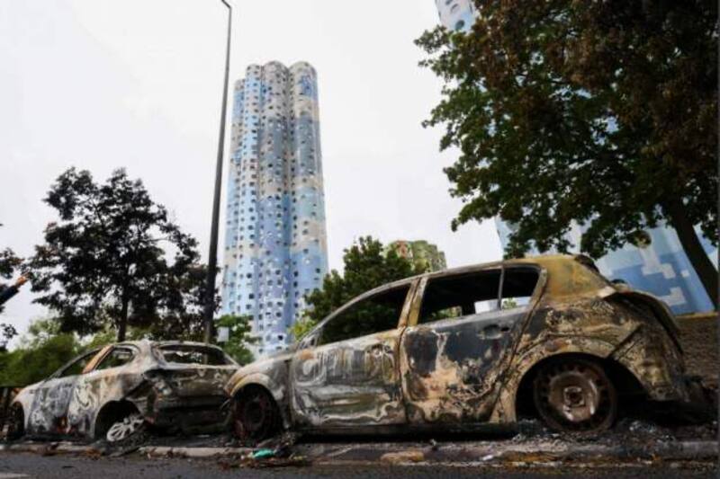 Manifestantes han incendiado vehículos y edificios. Créditos: @AguilaGorda1776