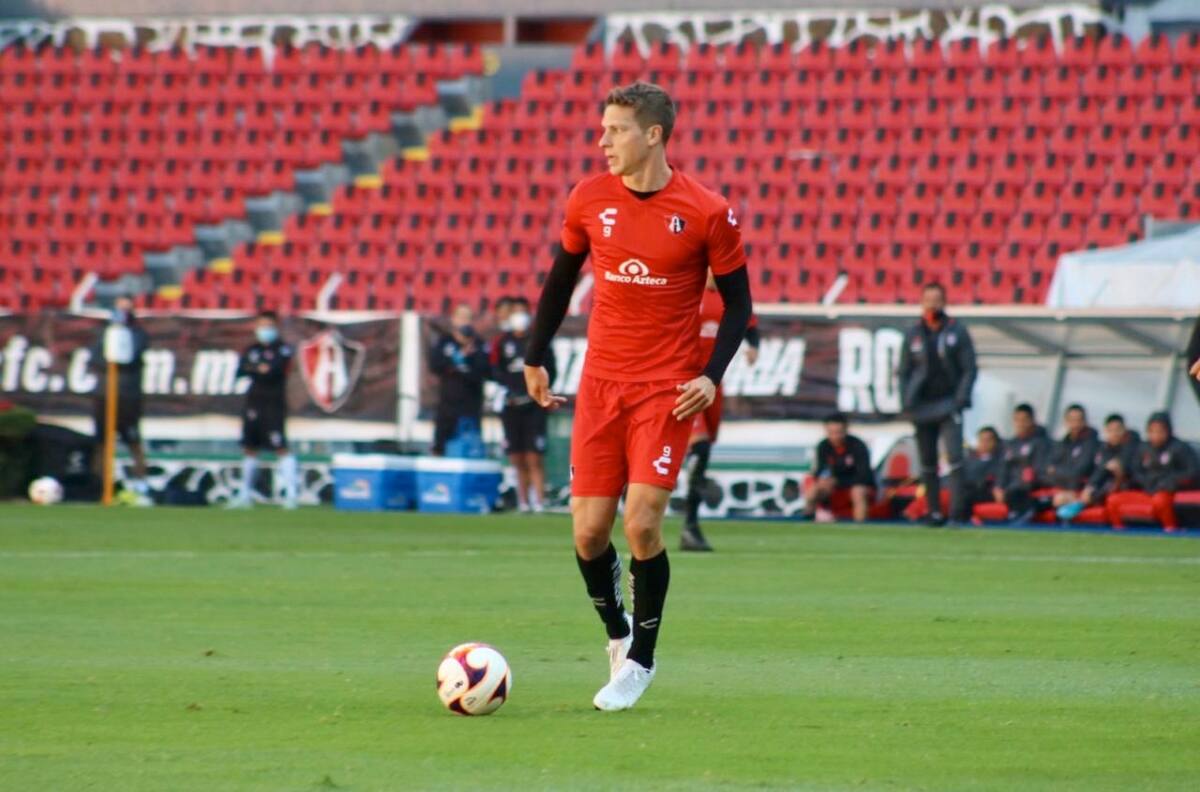 Julio Furch está motivado por la racha de Atlas: "En ningún momento me sentí desesperado"