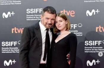 Antonio Banderas es opacado por la belleza de su hija en San Sebastián