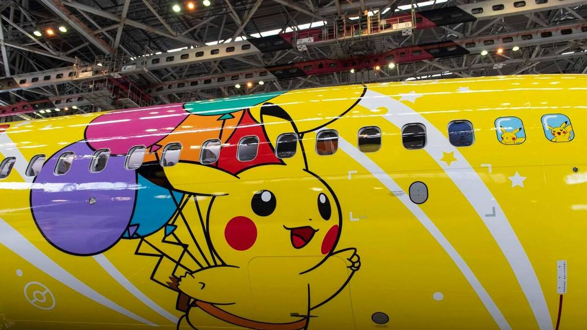 En Japón ya puedes viajar en el espectacular avión temático de Pikachu de la caricatura Pokémon