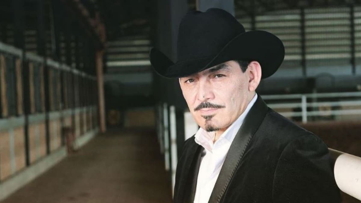 "Vamos de salida": José Manuel Figueroa reaparece en redes tras ser operado de emergencia