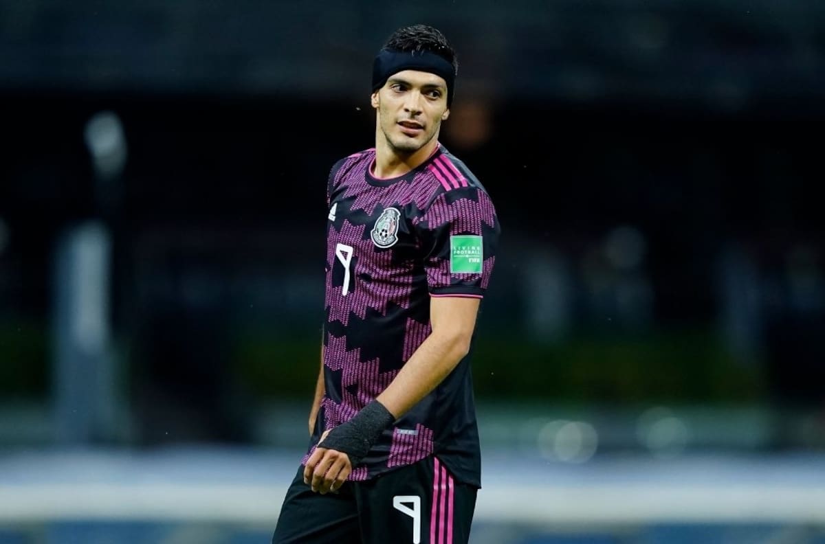 Raúl Jiménez quiere dejar el nombre de México en alto
