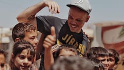 ¿Por qué René de Calle 13 se llama "Residente"?