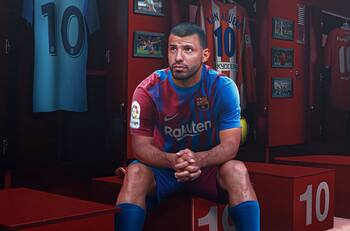 Así reaccionó el mundo futbolístico tras el retiro de Sergio 'Kun' Agüero