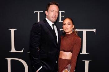 Jennifer Lopez y Ben Affleck están comprometidos después de 20 años de cancelar su primera boda
