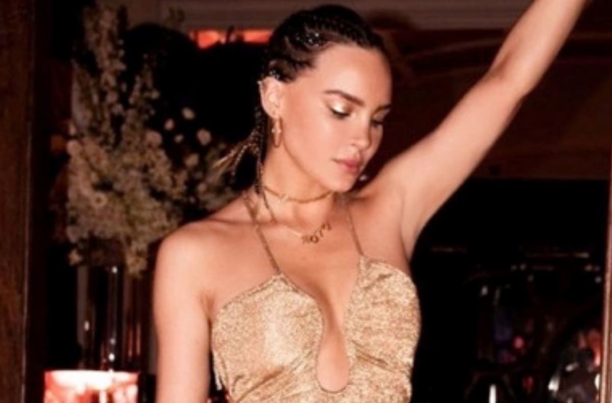 Belinda uso en la "Voz Kids" el look que vio triunfar a Kendall Jenner