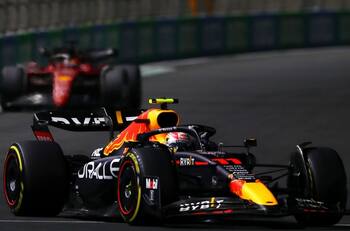 VIDEO | Los grandes rebases que le dieron el tercer lugar a ‘Checo’ Pérez en el Sprint Race