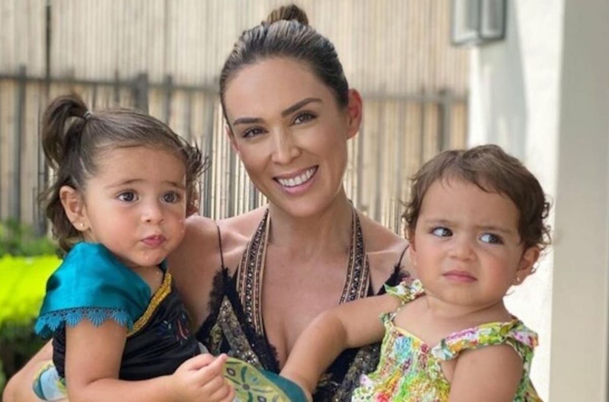 Jacky Bracamontes choca su auto mientras conducía con una de sus hijas
