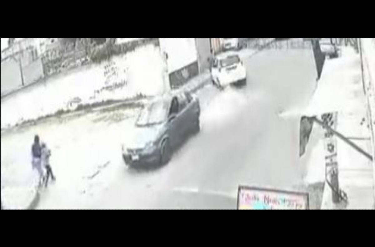 Video: Taxista atropella a mujer en el Estado de México, se da a la fuga