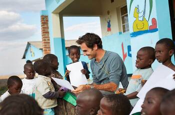 Subasta de objetos de Federer recaudó cerca de 5 millones de dólares