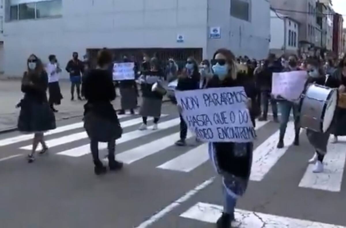 "Es por nosotras y las que vienen": marchas de mujeres en España para protestar que fueron grabadas orinando y sus videos íntimos subidos a páginas de contenido para adultos
