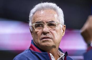 Álvaro Dávila: "Son un insulto las ofertas que llegan de Europa"