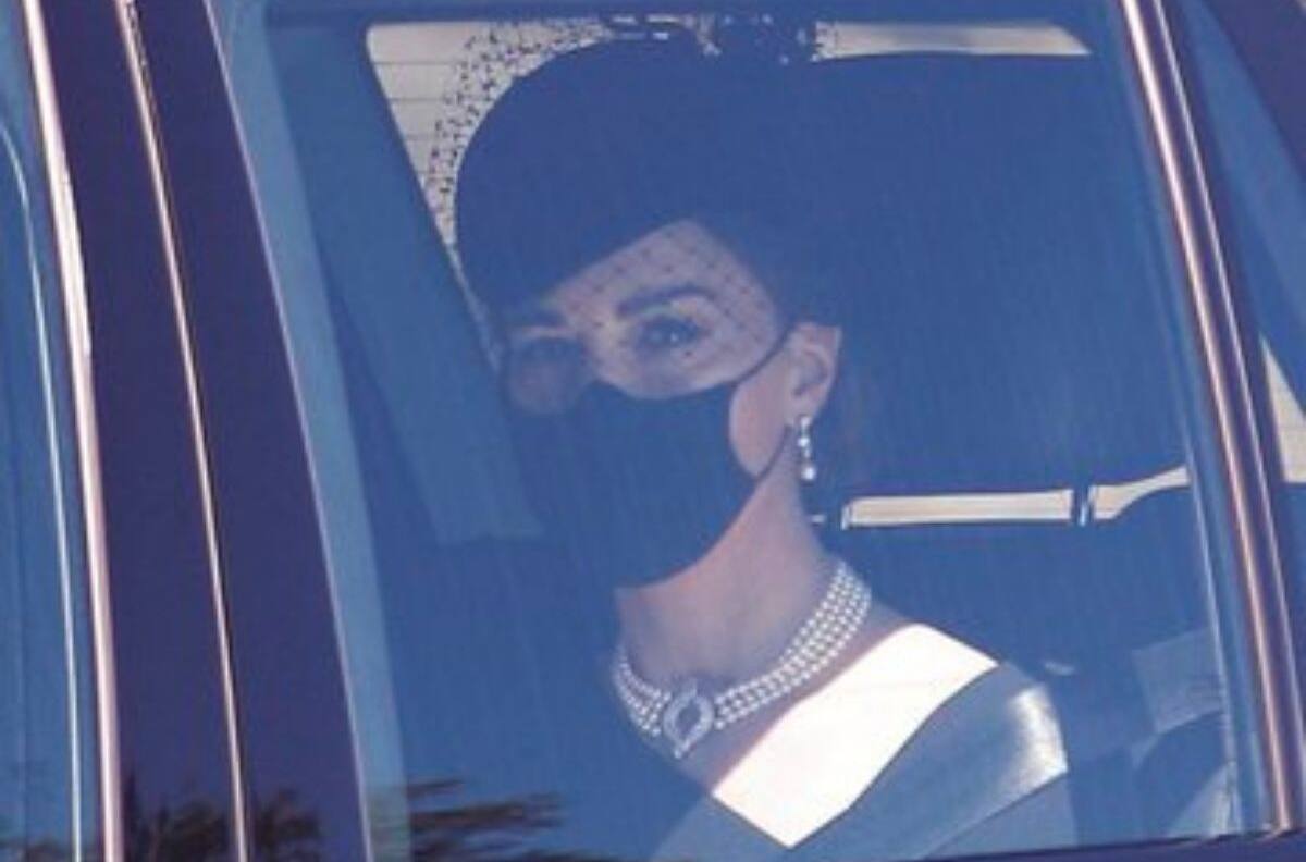Kate Middleton hace guiño a la reina Isabel II y a Lady Di en el funeral del príncipe Felipe