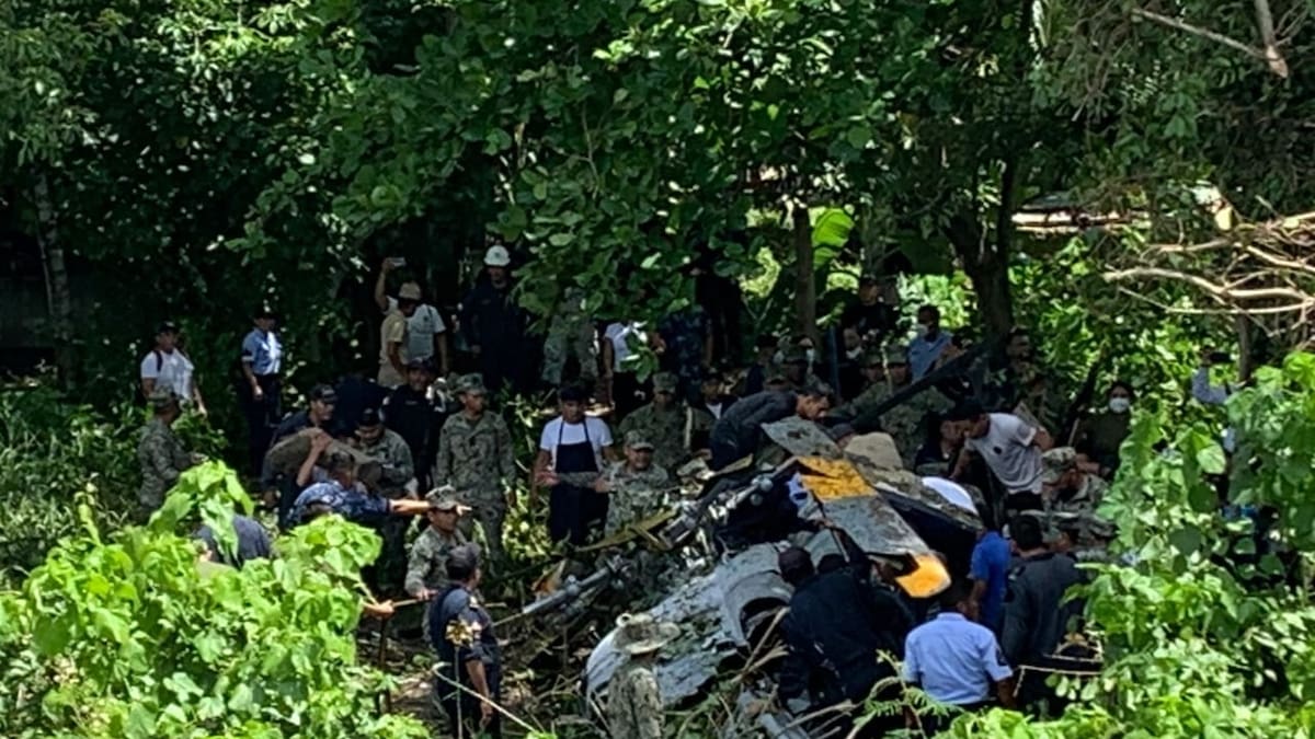 VIDEO | Semar pierde tres elementos tras desplome de helicóptero en Tabasco