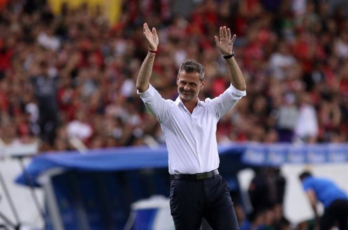 Ni Lillini ni Larcamón, Atlas ya platicó con otros dos técnicos para sustituir a Diego Cocca