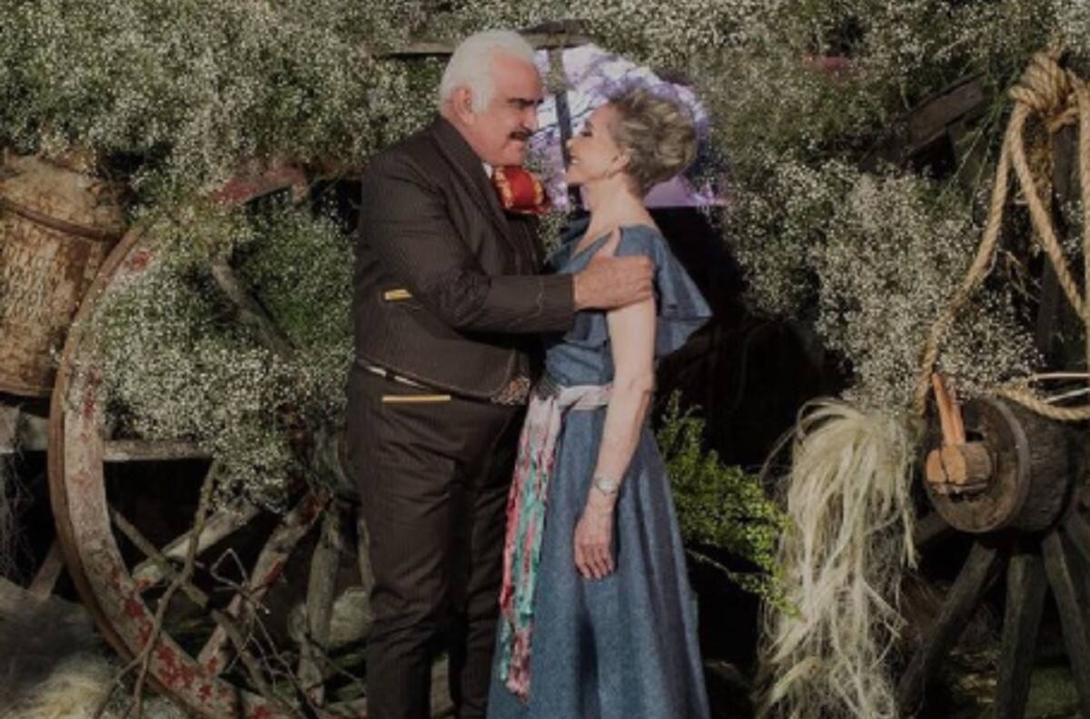 Vicente Fernández tuvo que disculparse y hasta lloró