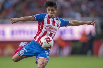 Luego de ser acusado por violación, Dieter Villalpando jugará en Oceanía