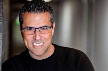 Marco Antonio Regil dice que creció con la idea de que su papá lo iba a secuestrar