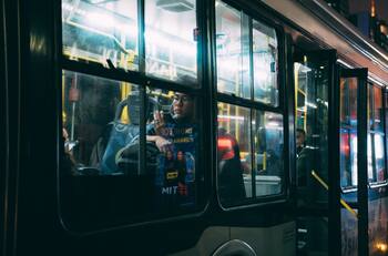 ¿Te mareas andando en auto o bus? Estos consejos te ayudarán a tener un viaje mucho más placentero