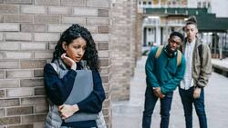 Estos son 5 cosas que evitarán que tu hijo se convierta en un bravucón