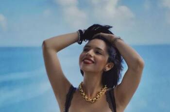 La hija de Pepe Aguilar volará sin él, pues prepara su gira en solitario