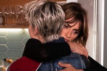 Instagram se disculpa y repone póster de "Madres paralelas", la película de Almodóvar