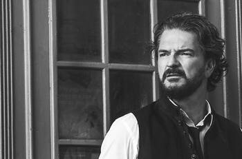 Arjona trae bajo el brazo un nuevo disco de cuarentena