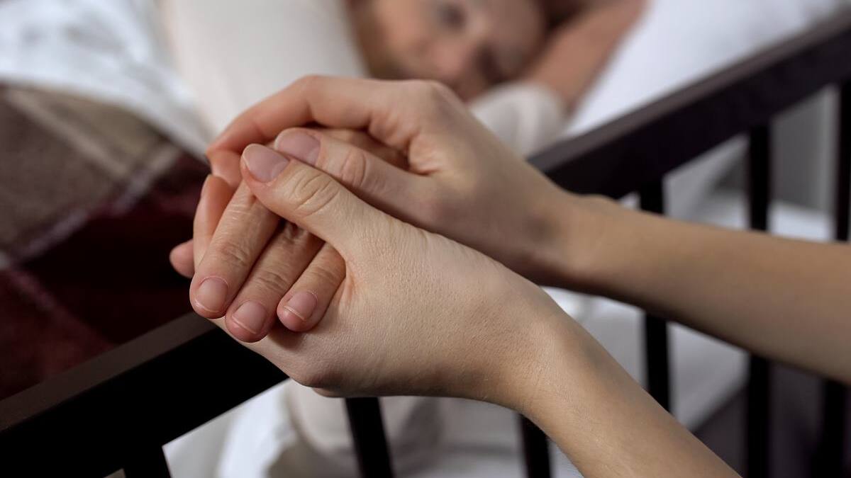 España aprueba ley de eutanasia y regula el suicidio asistido